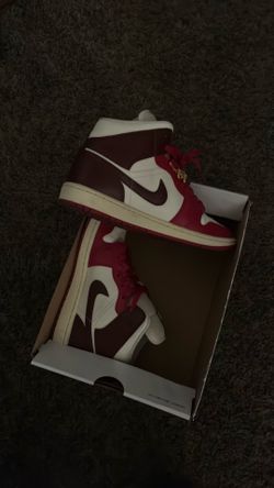 Jordan 1s size 7.5 men