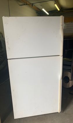 Kenmore - Great garage Frig