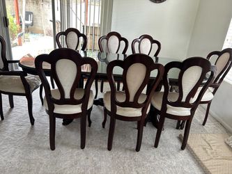Dining room table
