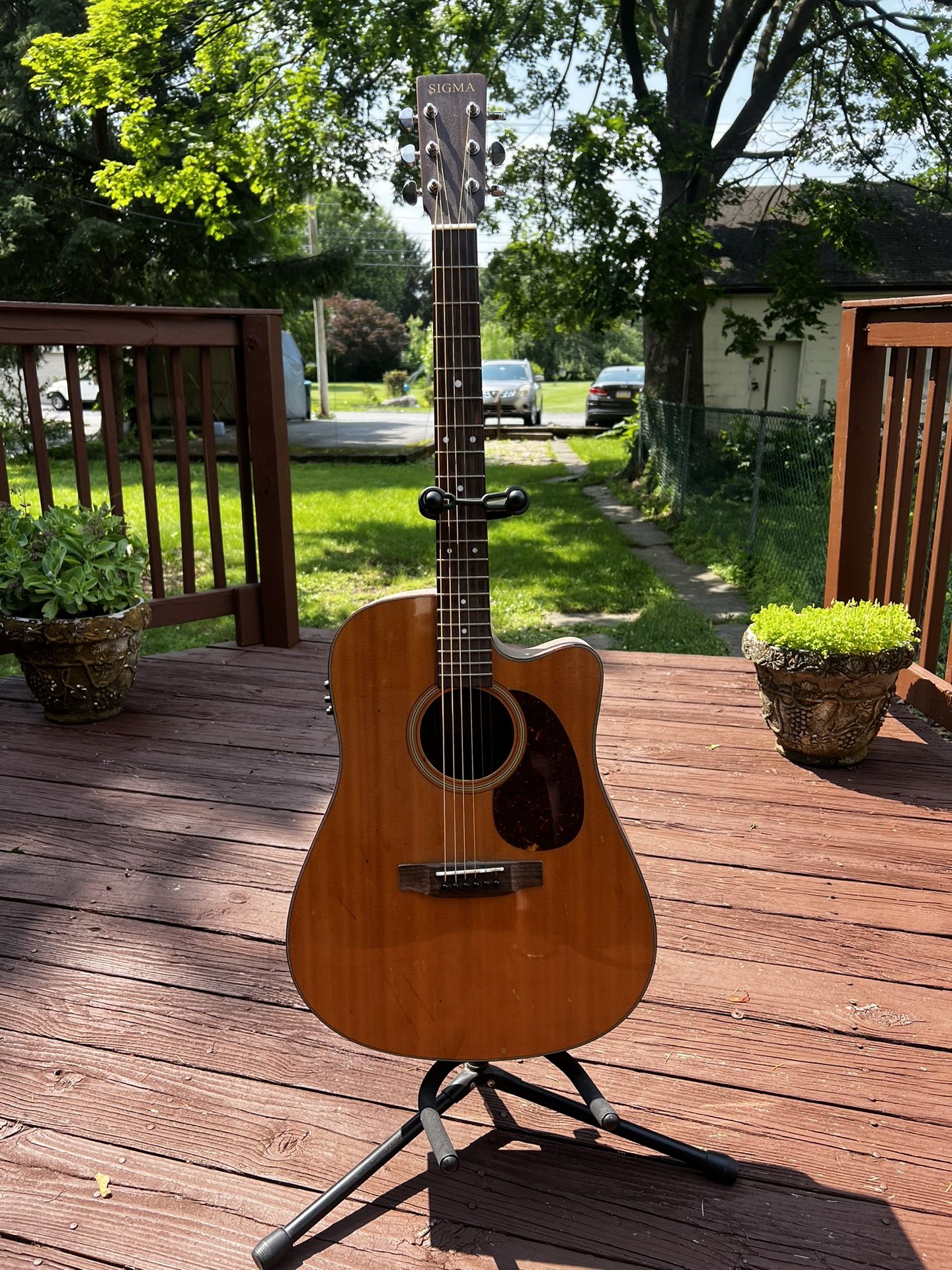 Sigma Guitar