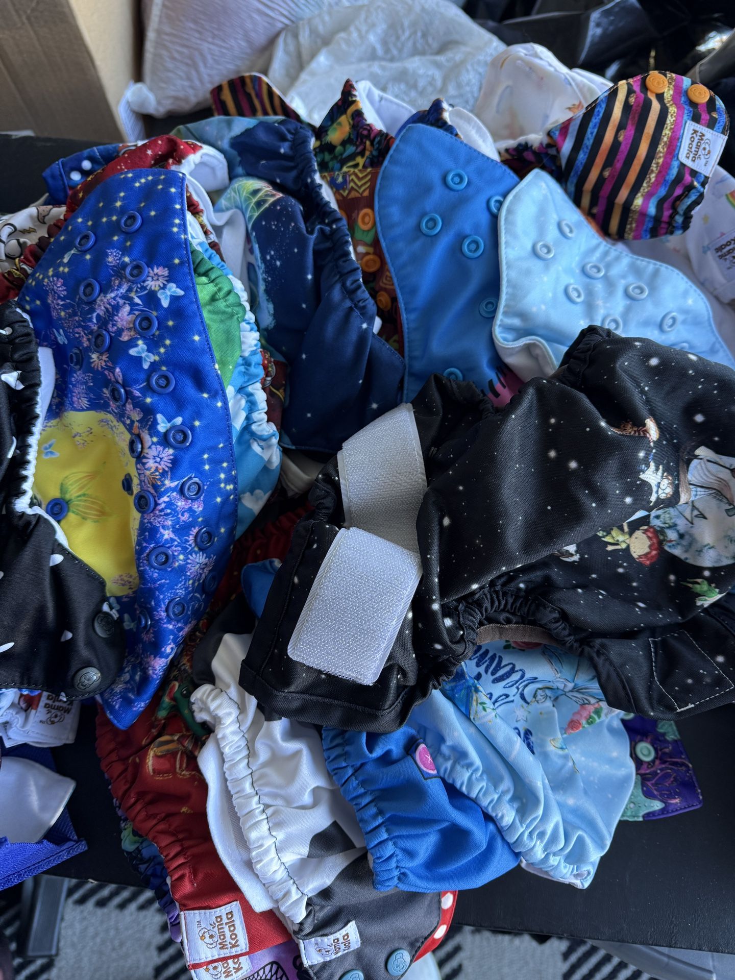 Cloth Diapers!! Full Set Neutral 