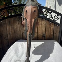 Vintage Papua New Guinea Long Nosed Hand Carved Wooden Imbando Flute Mask Art