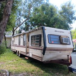 Shasta Roadmaster Asking $1200 Or OBO (Needs Work) Was Lived In.