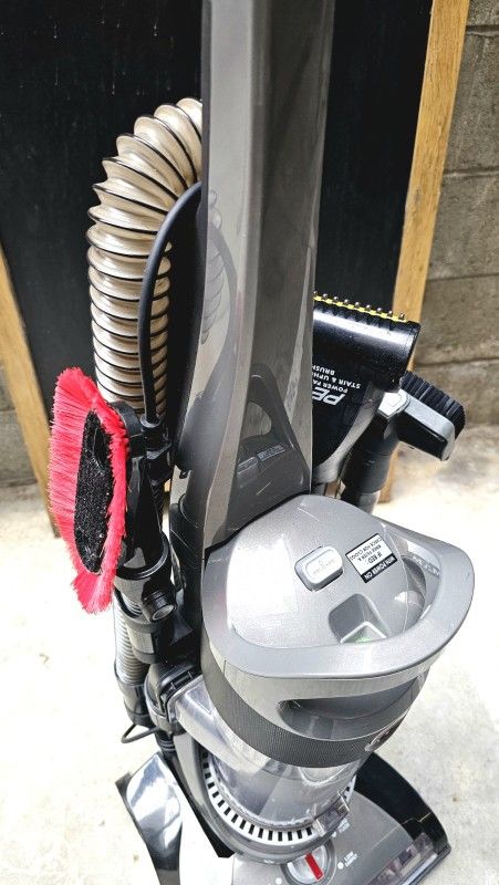 Vacuum Hoover Windtunnel , Like New