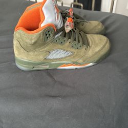 Size 6 Jordan Olives 