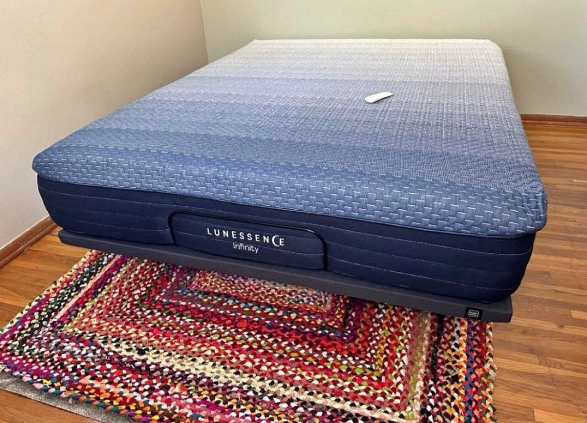 Overstock Mattress Sale  Queen  &  King Must Go!