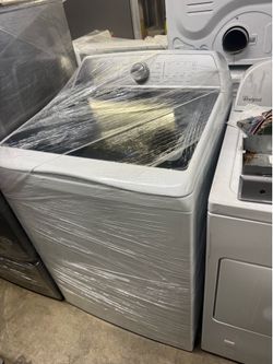 GE profile washer with agitator   And gas dryer  like new conditions