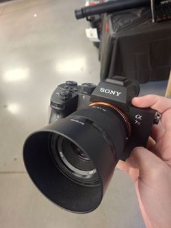 Sony A73