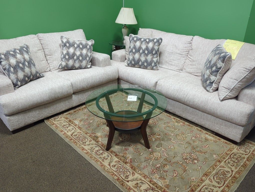 SOFA AND LOVESEAT SET 