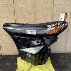 2022 2023 CHEVROLET BOLT EUV LEFT SIDE HEADLIGHT OEM USED 