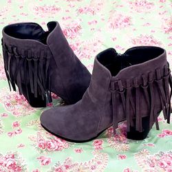 Breckelle's Grey Fringe Boots Size Woman's 8½