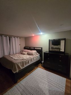 King bed set with dresser and mirror