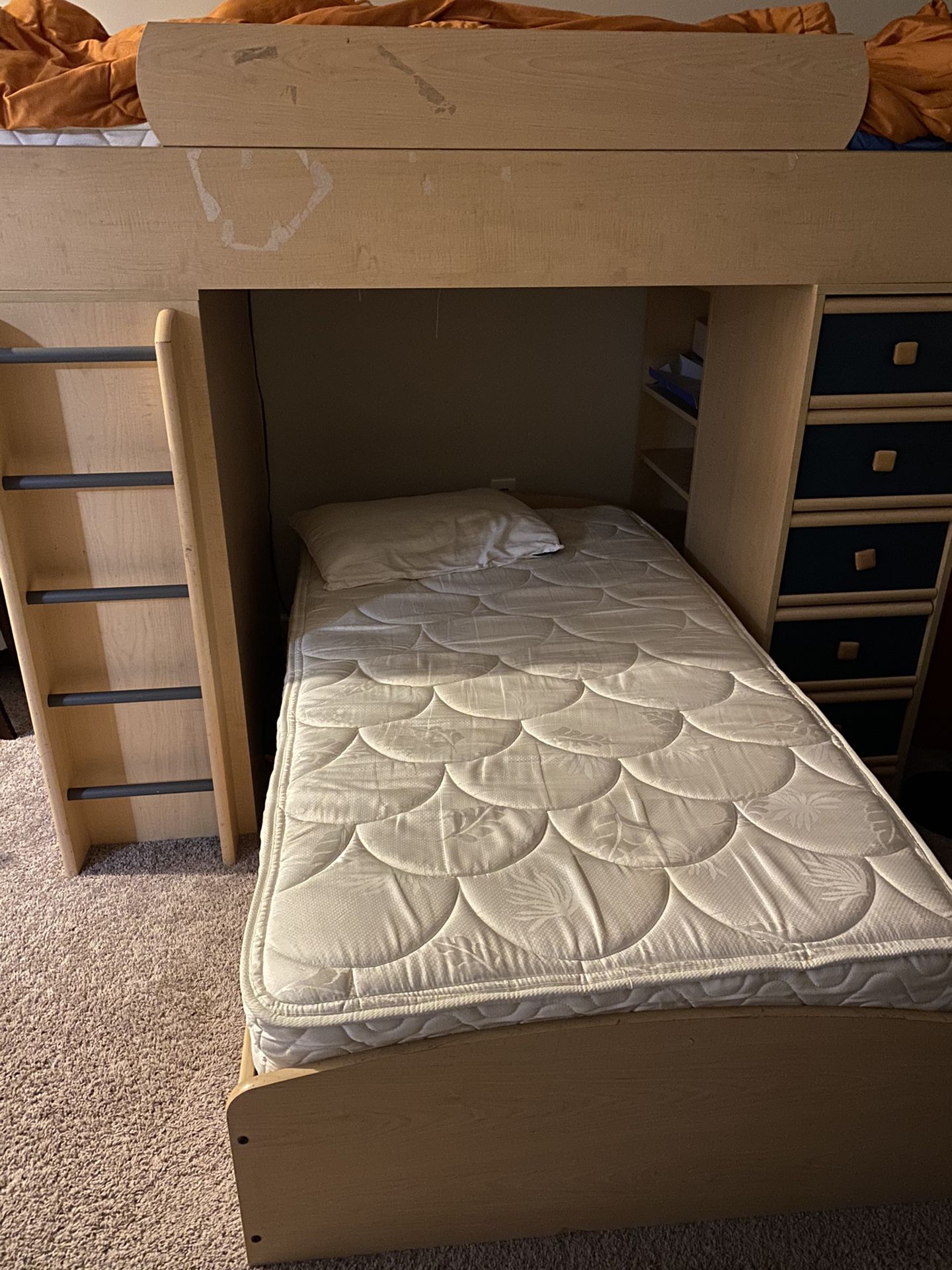 Bunk bed with desk on side. Great for remote learning Free Free Free