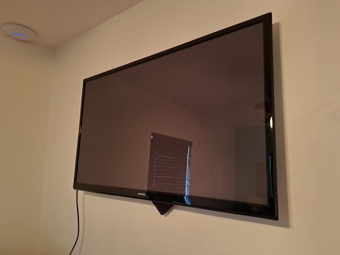 Samsung 51" Plasma HD TV (8 Of Them)