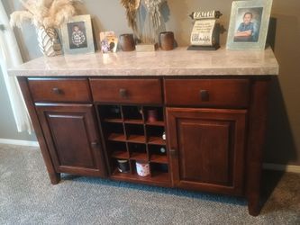 Wine cabinet