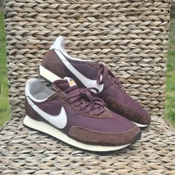 Burgundy NIKE Size 10.5