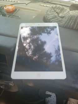 iPad It Has A Cracked Screen And Locked