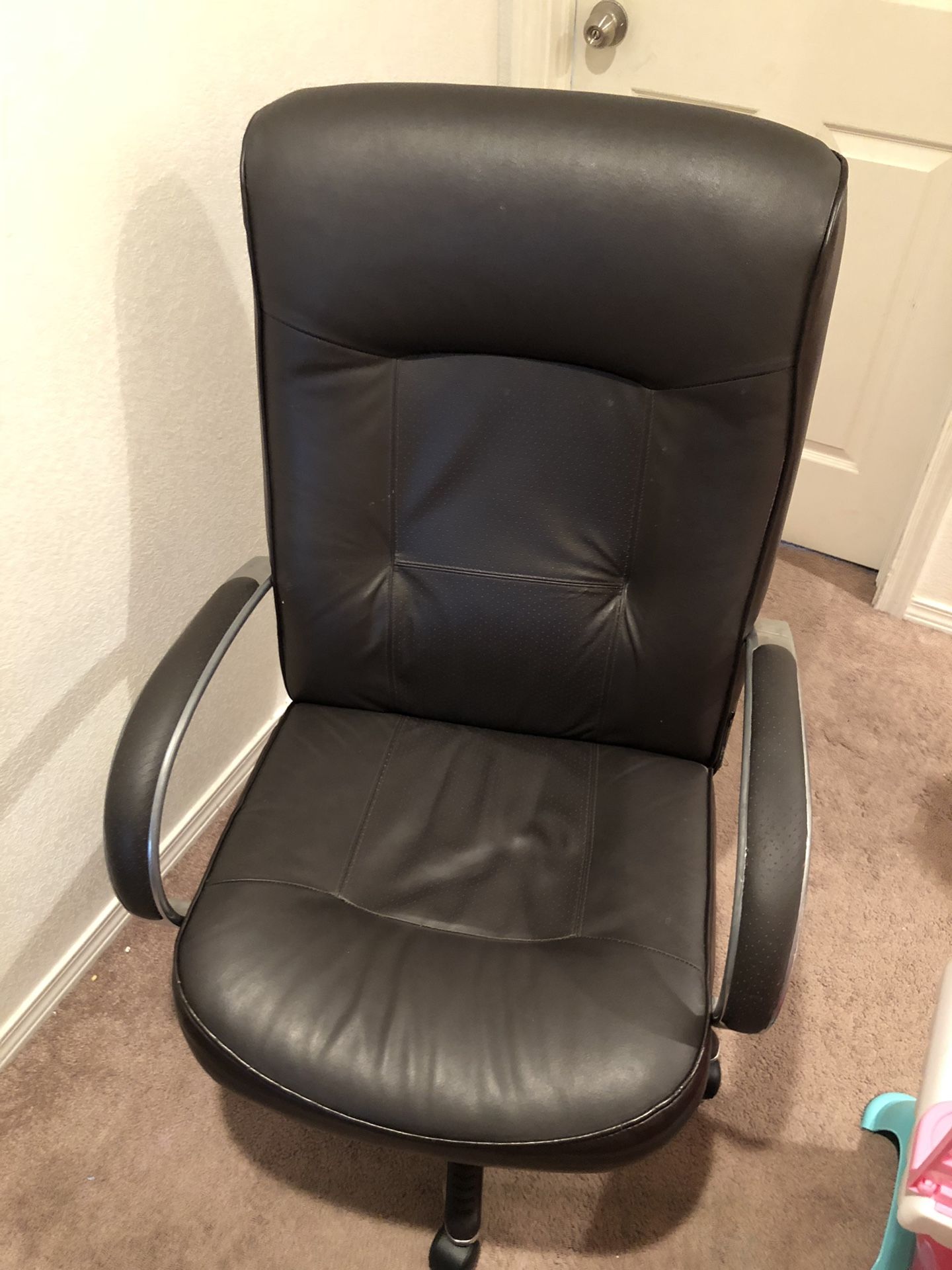 Executive chair $30