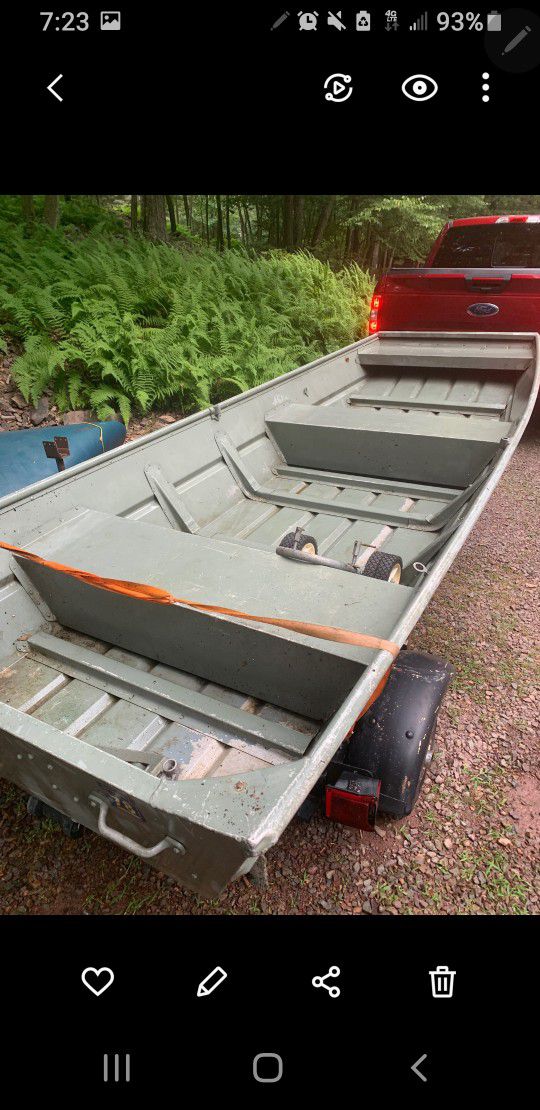 Photo 12 Foot Fishing boat No Paperwork Owned For Years 2 Motors Included And A Trailer