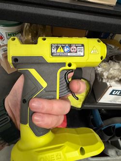 Ryobi ONE+ 18V Cordless Glue Gun (PCL921) with the Ryobi storage bag