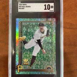 2025 Topps Paul Skenes [Holiday] #98 (SGC10)
