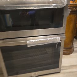 GE Double Oven With Air Fryer Wall Ovens