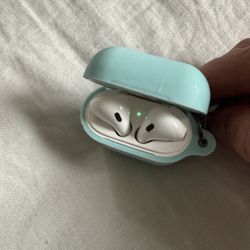 Apple AirPods 2nd Generation 