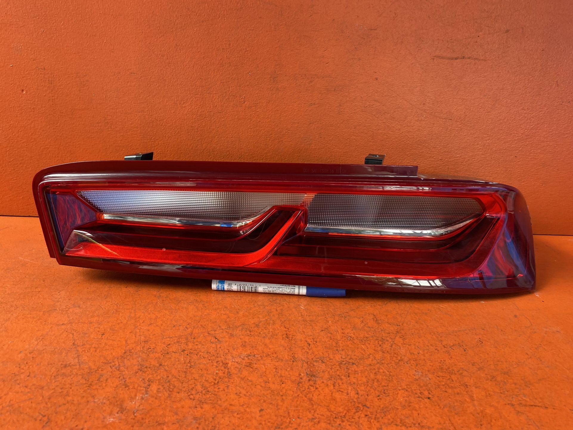 2016 - 2018 Chevrolet Chevy Camaro Right Passenger Tail Light Lamp OEM (contact info removed)1