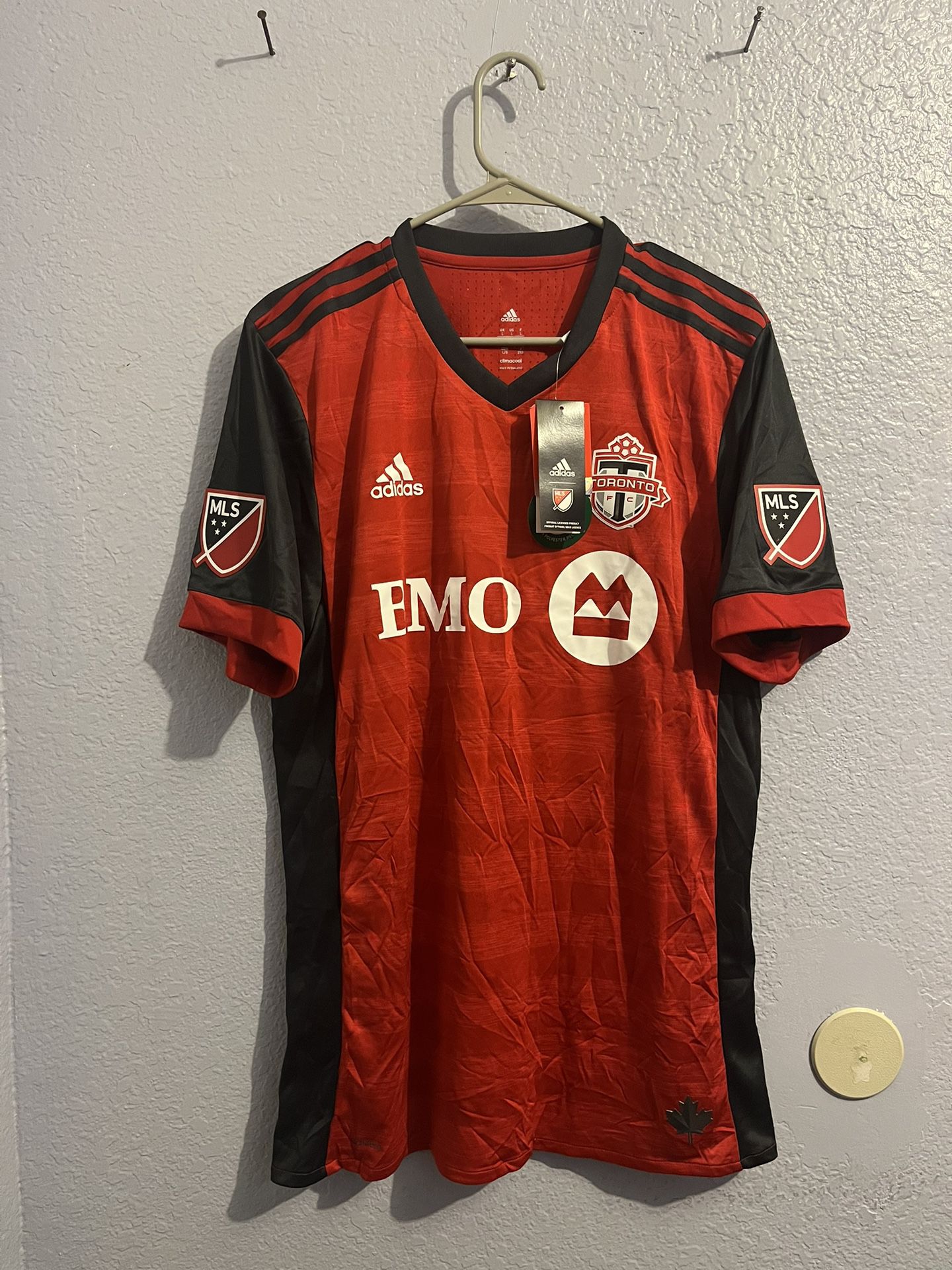 Toronto FC 2017-18 Home Jersey Large for Sale in Inglewood, CA - OfferUp