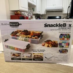 Snacklebox 2 piece set with cutting board lids 
