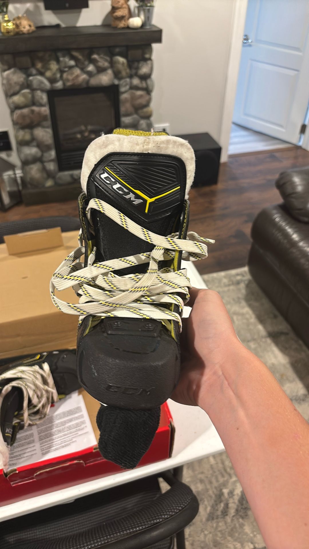 CCM Jr Super Tack Skates