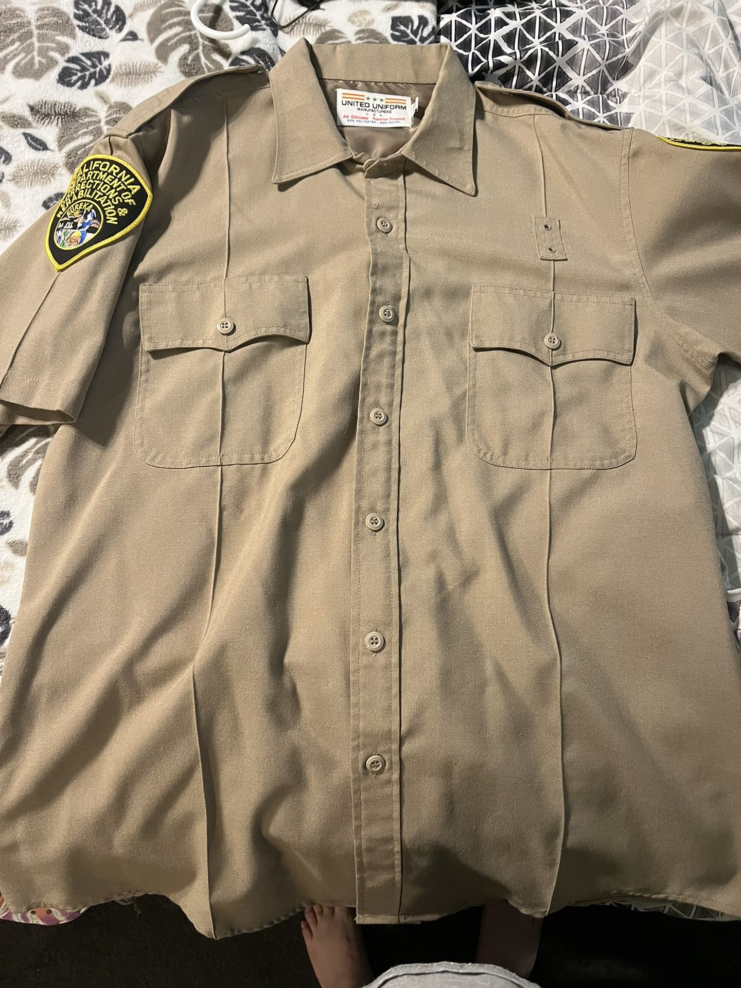 CDCR SHORT SLEVE SIZE LARGE