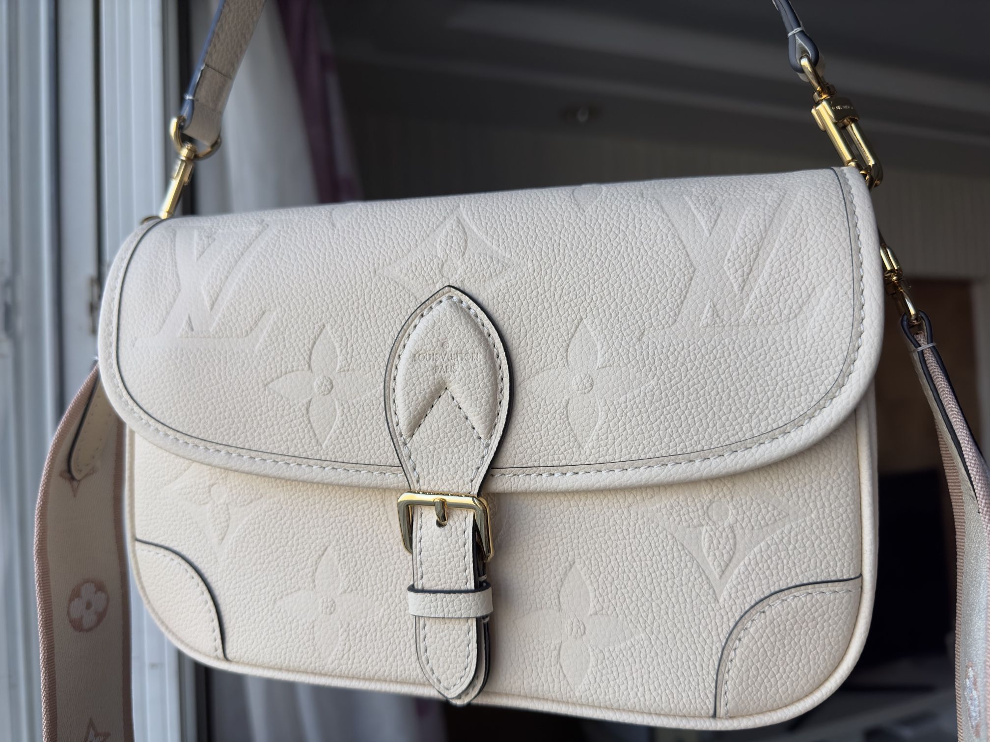 LOUIS VUITTON Diane