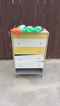 Free Dresser needs work