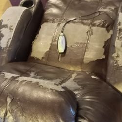 FREE RECLINER CHAIR