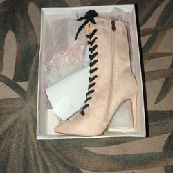 Cape Robbin Nude Heeled Boots With Black Laces (Sz 8)