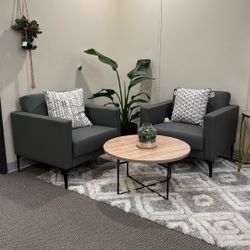 The Enzo Modern Lounge Chair | Office Seating
