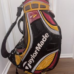 R7 Taylormade Golf Bag (used)