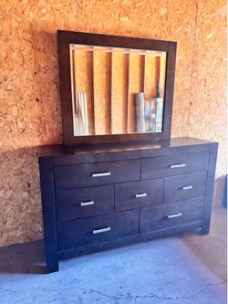 Dresser with mirror