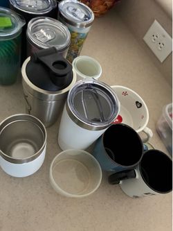 To go cups different sizes and colors