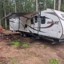 2012 Keystone Bullet Ultra Light 35ft Bunkhouse