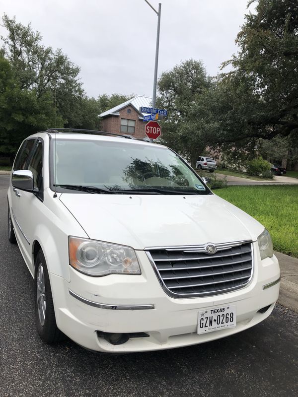 2008 Chrysler Town And Country Limited For Sale In San