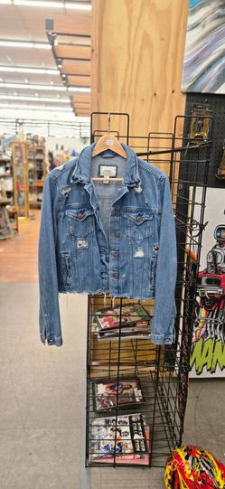 Distressed Cropped Denim Jean Jacket