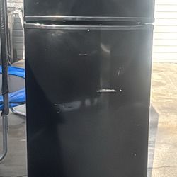 Whirlpool Refrigerator 