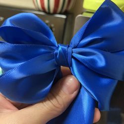 Bows and crochet Santa Claus pins for Christmas, jellyfish, crochet, and other things as well