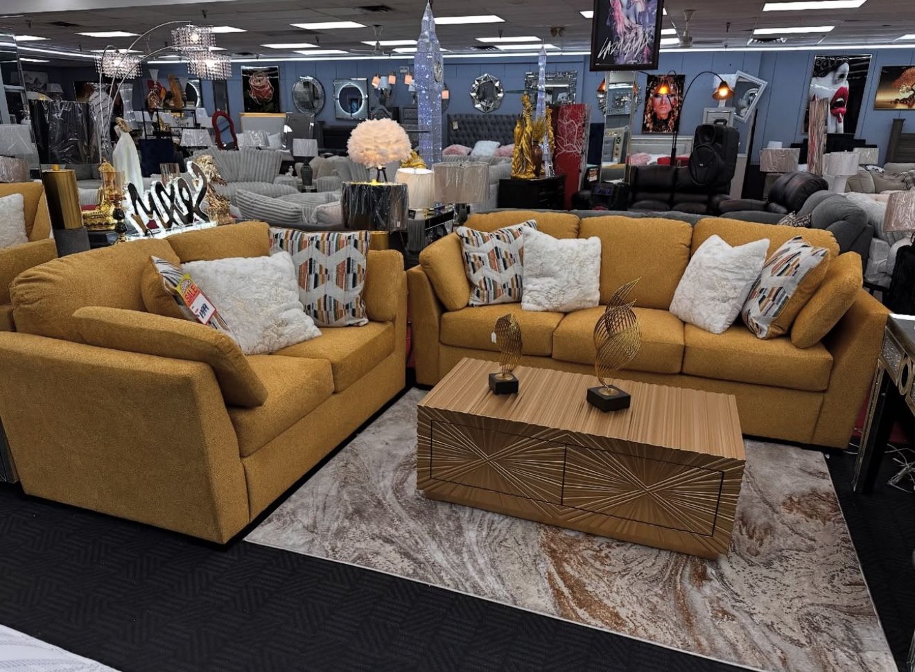 LOVE SEAT /COUCH