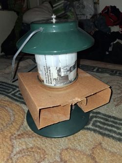 Vintage 1990's Coleman Propane Lantern Model 5151A70 With Base,  Manual and Collar. Color Green.