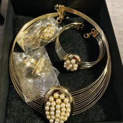 Gold Pearl Jewelry Set