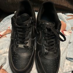 Black Air Force 1’s