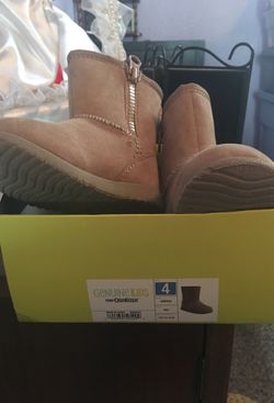 Baby girl size 4 boots